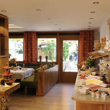 Garni Forelle Тукс